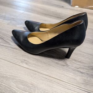 Elegant Black Women's Heels - Naturalizer